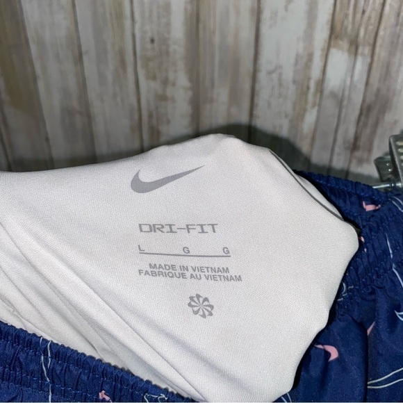 Nike Kids Logo Shorts - Picture 3 of 3